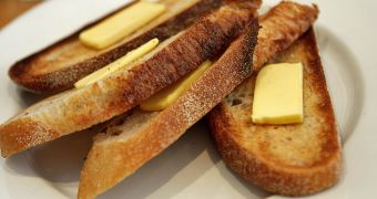 Researchers explain why toast tends to land with its buttered side down
