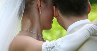 Mathematicians come up with model that can predict whether newlyweds will see old age together