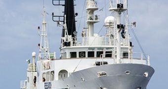 Sea Shepherd Debuts the SSS Sam Simon