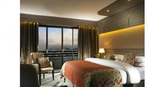 Security Consultant Gains Control of Luxury Hotel Rooms