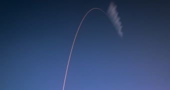 Two-minute time-lapse image of Soyuz TMA-11M launching towards the ISS, on November 7, 2013