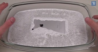 iPhone dipped in hot ice