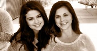Selena Gomez and her pregnant mother