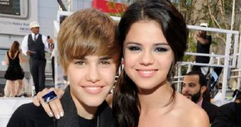 Justin Bieber and Selena Gomez video promissed in Facebook scam