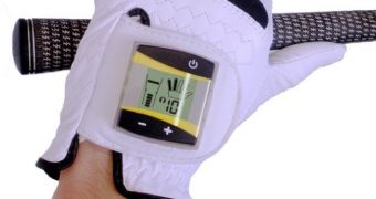 SensoGlove Digital Glove Helps You Improve Your Golfing Technique