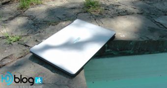 Acer Aspire 3951 ultrabook pictured