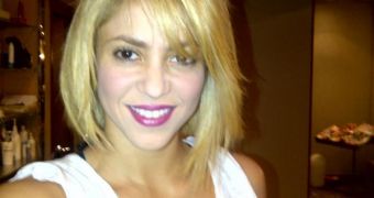 Singer Shakira unveils new bob haircut on Twitter