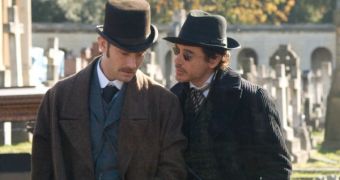 Robert Downey Jr. and Jude Law as Sherlock Holmes and Watson in Guy Ritchie’s “Sherlock Holmes”