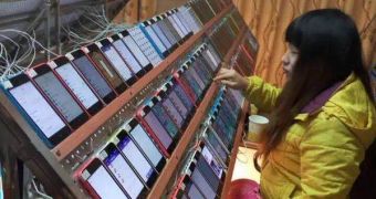 Chinese girl faking App Store ratings