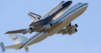 Shuttle Endeavour to Fly Over California on September 21