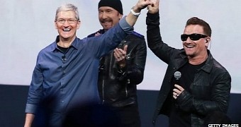 Tim Cook and Bono from U2