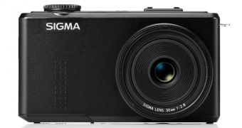 Sigma DP2 Merrill compact camera with APS-C Foveon sensor