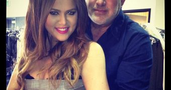 Sister Tweets Photo of Khloe Kardashian and Her Real Father