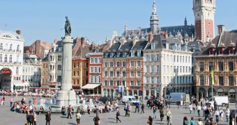 A skeleton of a man was found in his bed, in Lille, France