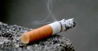 Smoking does not help people feel calmer, researchers say