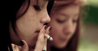 Smoking Habits Pass from Mother to Daughter and from Father to Son