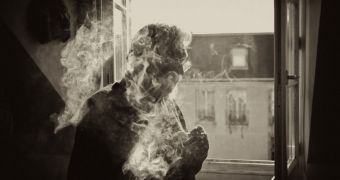 Smoking may constitute a risk factor for the development of schizophrenia