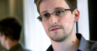 Snowden talks about NSA mass surveillance