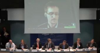 Snowden testifies in front of PACE