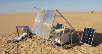 3D printer runs on solar power, turns desert sand into glassware