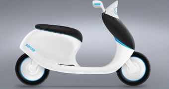 Solar-Powered Electric Scooter Ideal for Urban Commuting