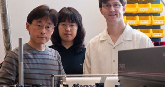 From left: Rice physicist Junichiro Kono, postdoctoral researcher Ji-Hee Kim and graduate student Tim Noe
