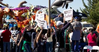 PETA members, supporters protest SeaWorld during New Year's Day Rose Parade in Pasadena, California