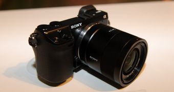Sony NEX-7 interchangeable lens camera