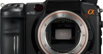 Sony Comes Out with the Alpha 700 DSLR