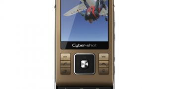Sony Ericsson C905 Cyber-shot front open