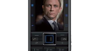Sony Ericsson C902 front