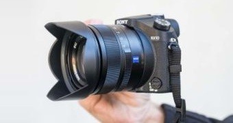 Sony DSC-RX10 Cyber-Shot Digital Camera