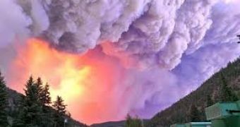 South Fork Fire Spreads over 76,000 Acres (30,700 Hectares)