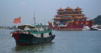 Zhuhai fishing port (north of Yeli Island) in 2008