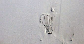 A view of the South Pole Station, as viewed from the DC-8 airplane of the NASA IceBridge mission