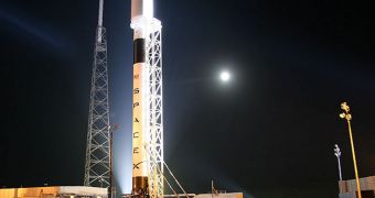 SpaceX Falcon 9 Rocket Successfully Completes Pre-Launch Tests