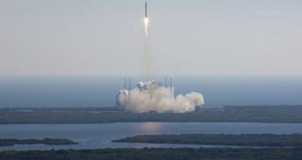 The Falcon 9/Dragon system taking off on December 8