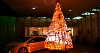 Chevrolet Volt parts are turned into a Christmas tree by artist Gary Card
