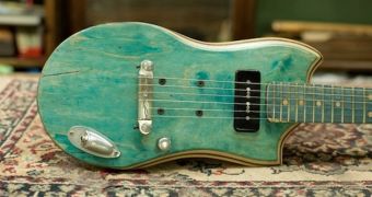 Greenheads turn retired skateboards into electric guitars