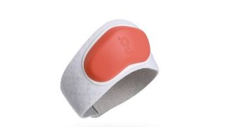 Sproutling Is a FitBit-Looking Wearable Baby Monitor for Your Little One – Video