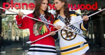 Stacie Juris and Chicago Blackhawks support the NHL