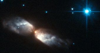 An hourglass-like, protoplanetary nebula was observed using Hubble's ACS instrument