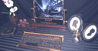 Dave Veloz's Steampunk Mac mini complete with keyboard and monitor remake