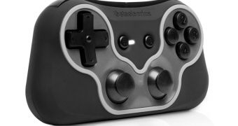 SteelSeries Flux Headset and Free Mobile Wireless Controller Debut