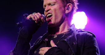 Billy Idol rumored to replace Steven Tyler in Aerosmith, Tyler threatens to sue band