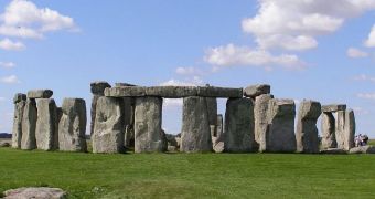 Stonehenge was built to mark the unification of eastern and western Britain