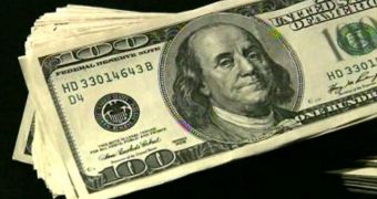 Student brings $20k (€15.4k) in $100 (€77) bills to school