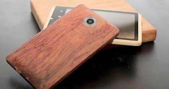 Student designes and manufactures smartphone made from bamboo