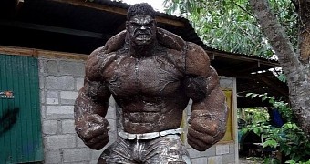 Statue of the Hulk is made of nuts and bolts