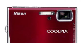 Coolpix S52 - front view